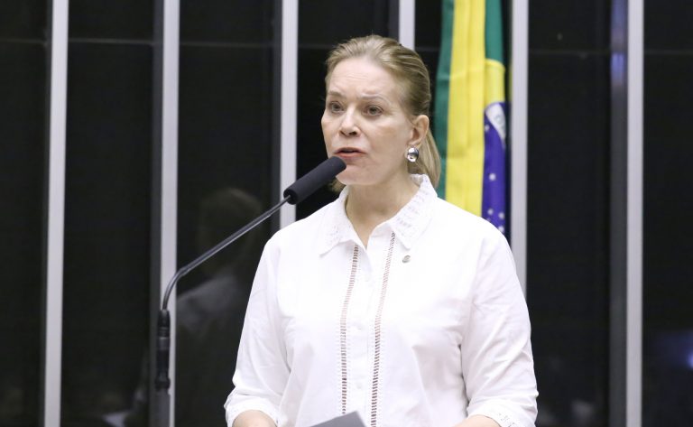 camara-aprova-inclusao-do-dia-da-mulher-e-do-dia-das-meninas-no-calendario-brasileiro-oficial
