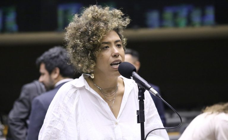 comissao-aprova-projeto-que-torna-obrigatorio-bicicletario,-guarda-volumes-e-vestiario-em-predios-publicos