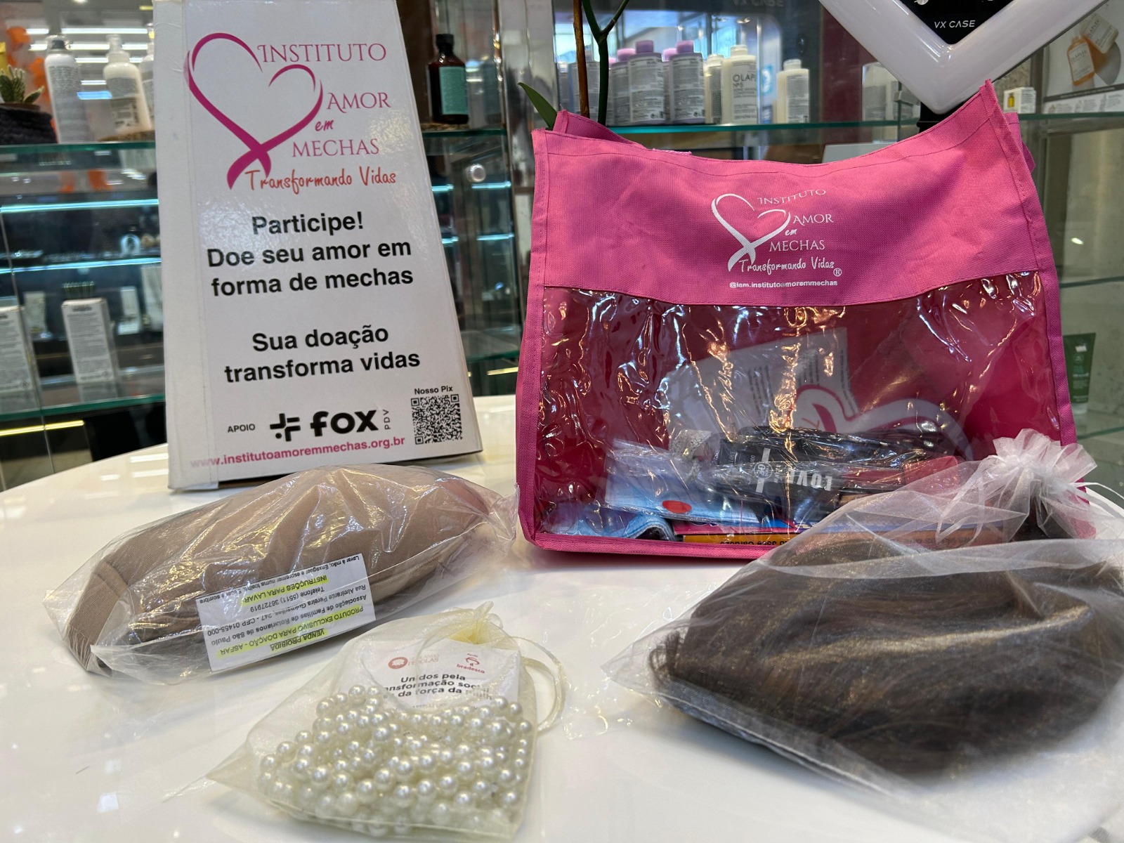 seguranca-publica-monta-salao-temporario-no-salvador-shopping-e-oferece-servicos-de-beleza-gratuitos-para-doadoras-de-cabelo